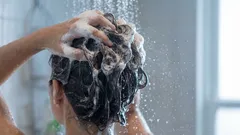 What to wash your hair with to keep it clean for up to 7 days: useful tips from experts
