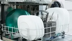 Four kitchen items that should not be washed in the dishwasher.